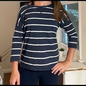 Hollister three quarter sleeve. Size:s